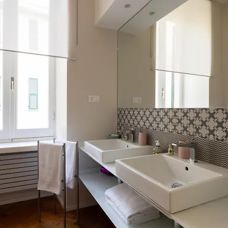 Daire Mirabello Apt, 2 Ac, 2 Bagni, Area Pedonale, Montacarichi Per Valigie, Garage Privato A 600mt, Life