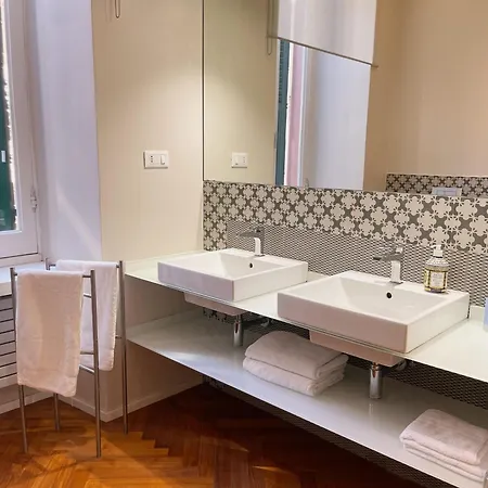Mirabello Apt, Elegant And Shiny, 2bdr Ac, 2 Bth, Private Parking! Apartment
