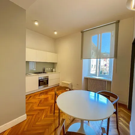 Mirabello Apt, Elegant And Shiny, 2bdr Ac, 2 Bth, Private Parking! Apartment