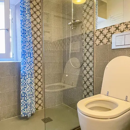 Mirabello Apt, Elegant And Shiny, 2bdr Ac, 2 Bth, Private Parking! Apartment *