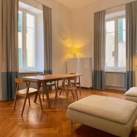 Mirabello Apt, Elegant And Shiny, 2bdr Ac, 2 Bth, Private Parking!