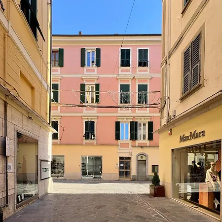 Mirabello Apt, Elegant And Shiny, 2bdr Ac, 2 Bth, Private Parking! Apartment *