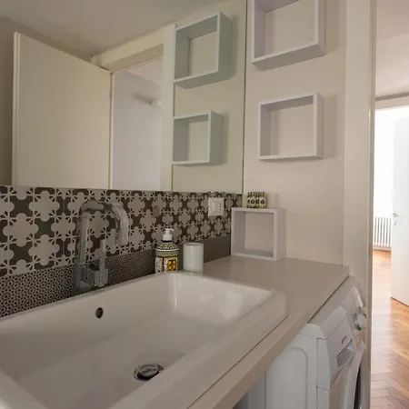 Apartamento Mirabello Apt, 2 Ac, 2 Bagni, Area Pedonale, Montacarichi Per Valigie, Garage Privato A 600mt, Life La Spezia